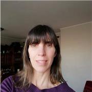 Profesora de apoyo escolar, especializada en clases online para niños y niñas
